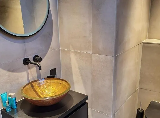 Super De Luxe Privekamer Op Toplocatie - 2 בית אירוח *