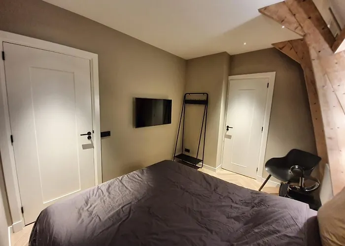 בית אירוח Super De Luxe Privekamer Op Toplocatie - 2 אגמונד אן זי